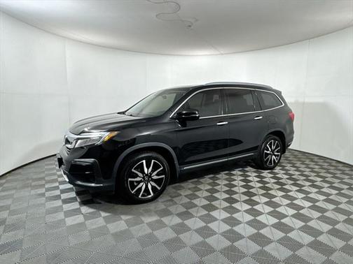 2022 Honda Pilot Touring 8-Passenger
