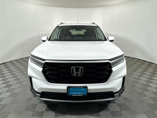 2024 Honda Pilot Touring 8-Passenger