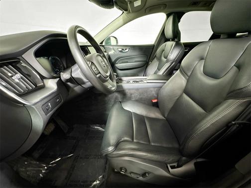 2019 Volvo XC60 T5 Momentum