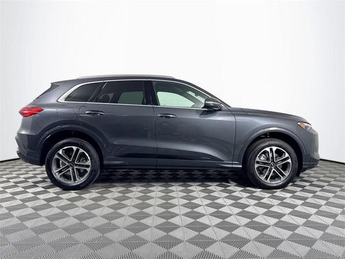 2025 Audi Q5 Premium TFSI quattro S tronic