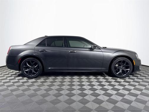 2023 Chrysler 300 Touring