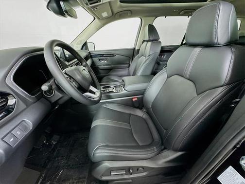 2025 Honda Pilot Touring 8-Passenger