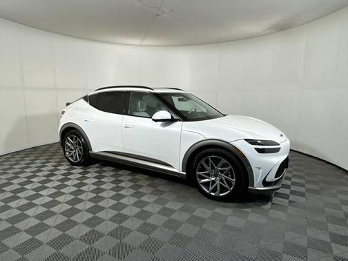 2024 Genesis GV60 Advanced AWD