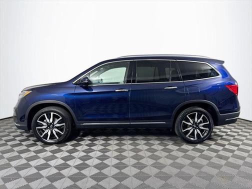 2022 Honda Pilot Touring 8-Passenger