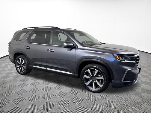 Gray 2023 Honda Pilot Touring 8-Passenger