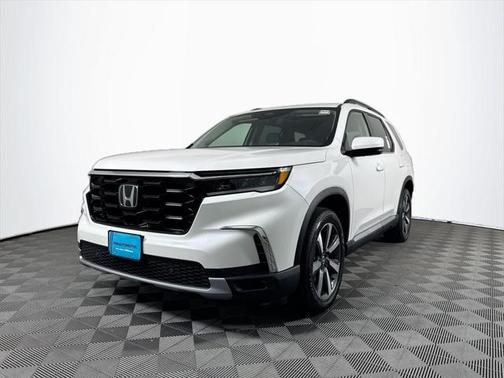 2025 Honda Pilot Touring 8-Passenger