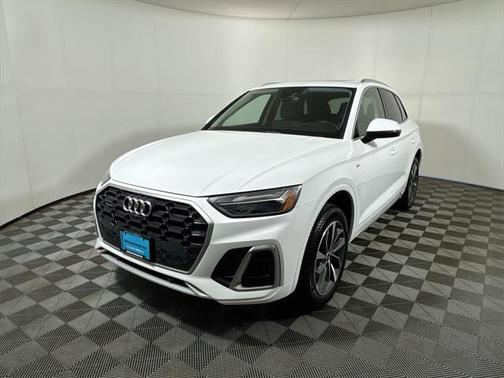2022 Audi Q5 45 S line Premium Plus
