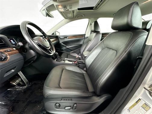 2020 Volkswagen Passat 2.0T SE