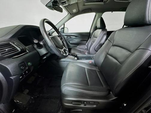 2022 Honda Pilot Touring 8-Passenger