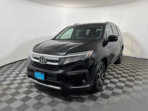 2022 Honda Pilot Touring 8-Passenger