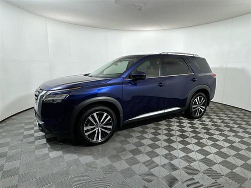 2023 Nissan Pathfinder Platinum 4WD