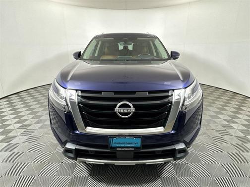 2023 Nissan Pathfinder Platinum 4WD