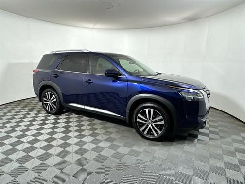 2023 Nissan Pathfinder Platinum 4WD