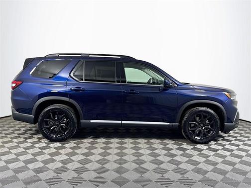 2025 Honda Pilot Touring 8-Passenger