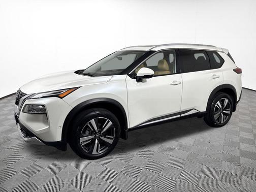 Pearl White Tricoat 2023 Nissan Rogue Platinum