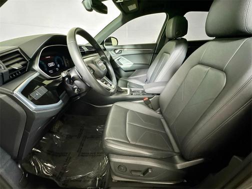 2022 Audi Q3 45 S line Premium
