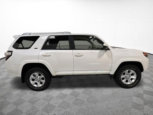 Super White 2014 Toyota 4Runner SR5