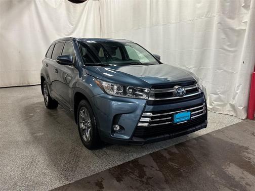 2019 Toyota Highlander Hybrid Platinum