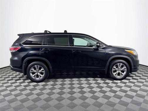 2016 Toyota Highlander LE Plus