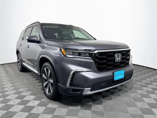 2025 Honda Pilot Touring 8-Passenger