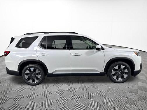 Platinum White Pearl 2026 Honda Pilot Elite
