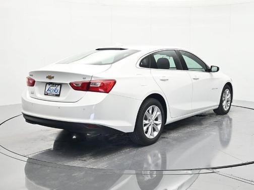 Summit White 2024 Chevrolet Malibu LT