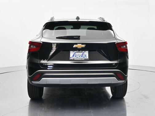 Black Metallic 2025 Chevrolet Trax LT