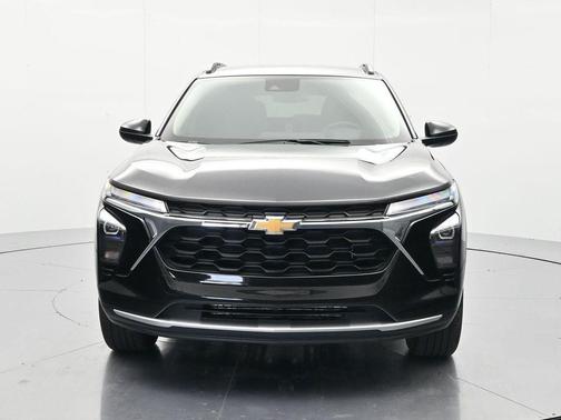 Black Metallic 2025 Chevrolet Trax LT