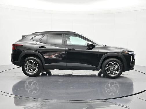 Black Metallic 2025 Chevrolet Trax LT