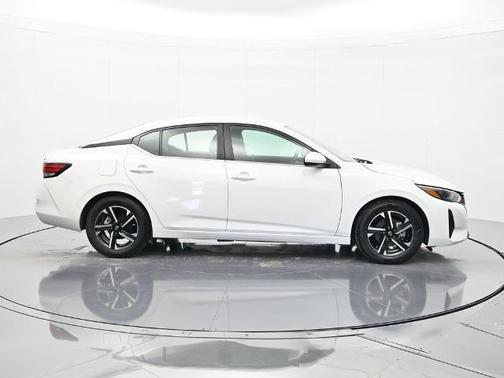 Cloud White 2024 Nissan Sentra SV