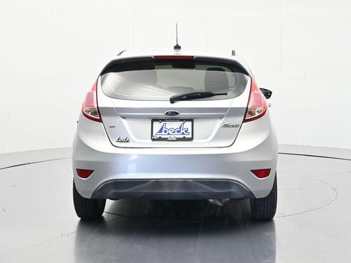 Ingot Silver 2016 Ford Fiesta SE