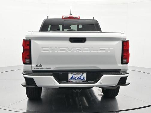 Summit White 2026 Chevrolet Colorado LT