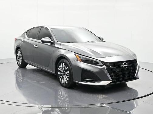 Gun Metallic 2023 Nissan Altima 2.5 SV