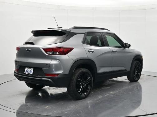 Sterling Gray Metallic 2026 Chevrolet Trailblazer LT