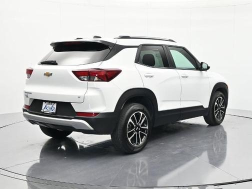 Summit White 2025 Chevrolet Trailblazer LT