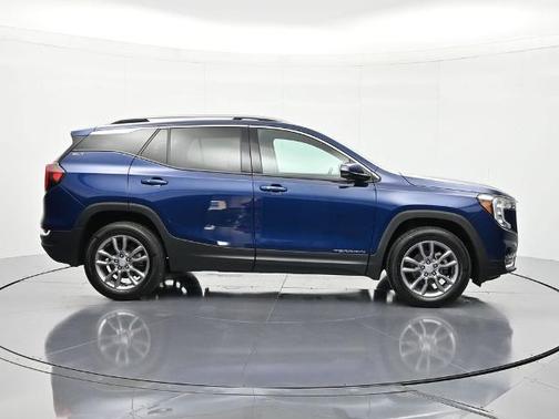 Marine Metallic 2023 GMC Terrain SLT