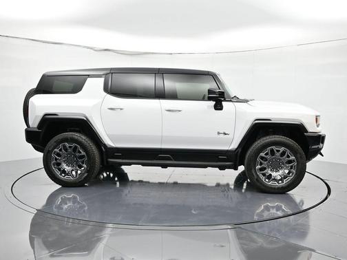 White 2026 GMC HUMMER EV SUV 3X