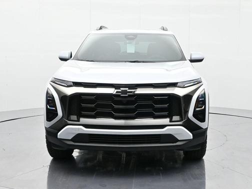 Polar White 2026 Chevrolet Equinox ACTIV