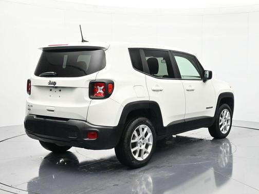 Alpine White Clearcoat 2023 Jeep Renegade Latitude