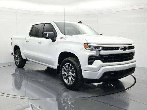 Summit White 2026 Chevrolet Silverado 1500 RST