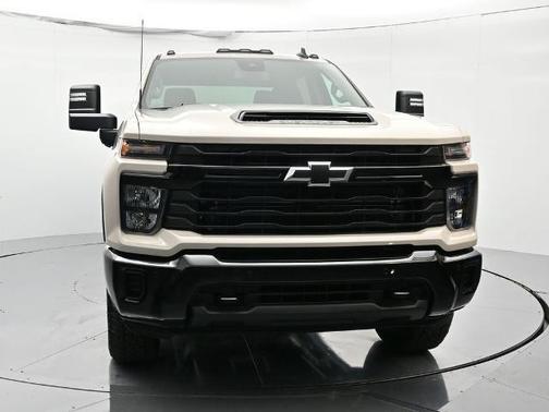 White 2026 Chevrolet Silverado 2500 Custom