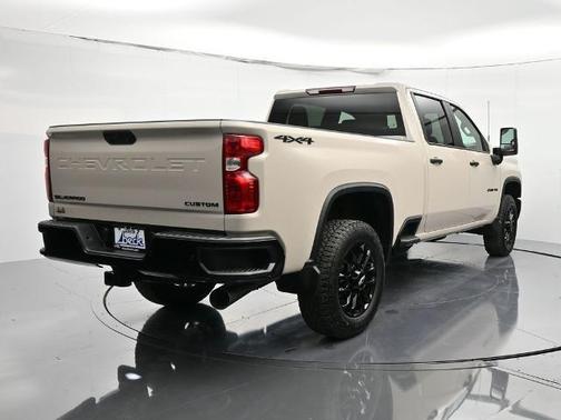 White 2026 Chevrolet Silverado 2500 Custom