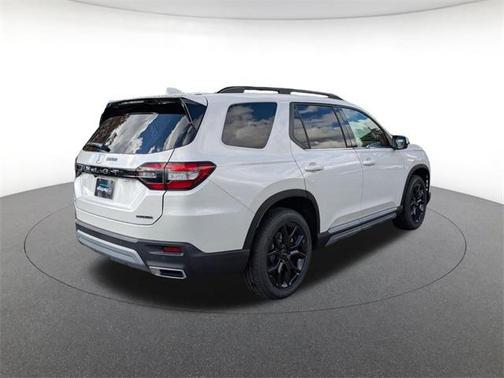 2025 Honda Pilot Touring 8-Passenger