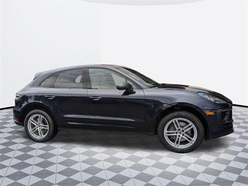 2022 Porsche Macan Base