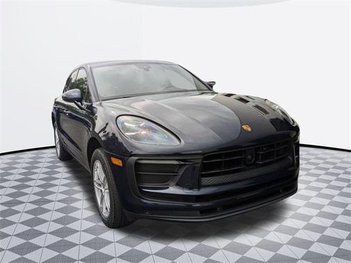 2022 Porsche Macan Base