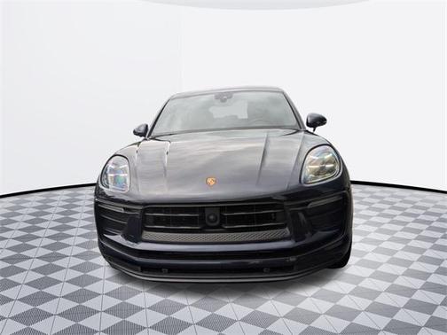 2022 Porsche Macan Base