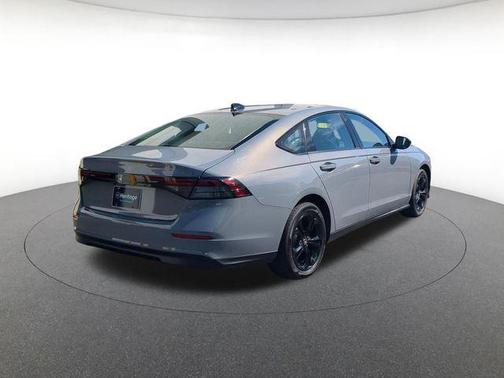 Meteorite Gray Metallic 2025 Honda Accord SE