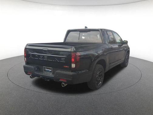 Crystal Black Pearl 2026 Honda Ridgeline TrailSport+