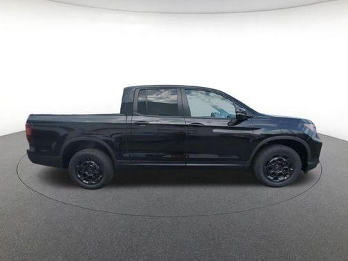 Crystal Black Pearl 2026 Honda Ridgeline TrailSport+