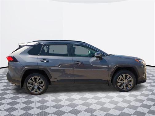 2022 Toyota RAV4 Hybrid XLE Premium
